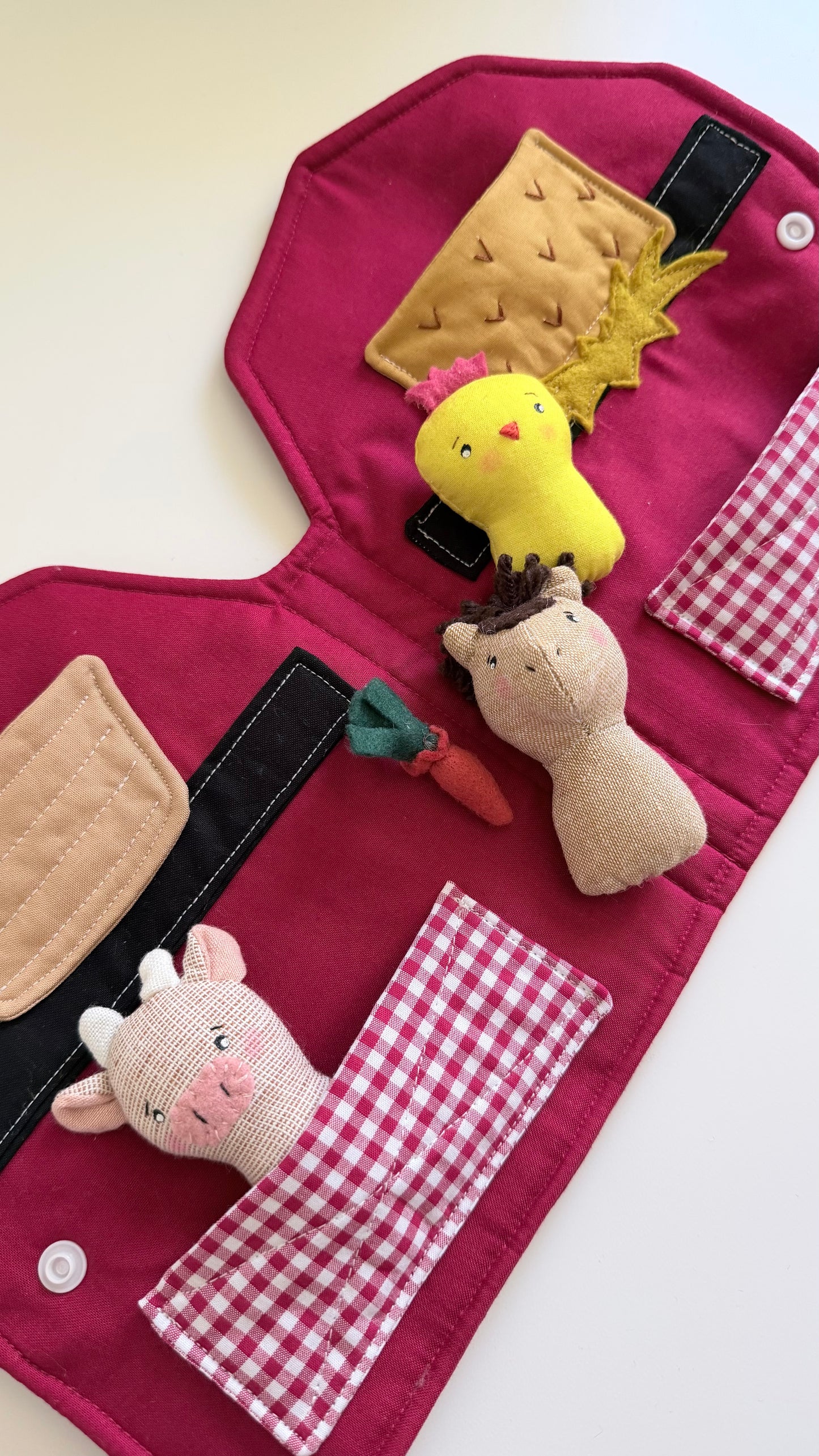Barn Wallet, Barnyard House, Farm Animals
