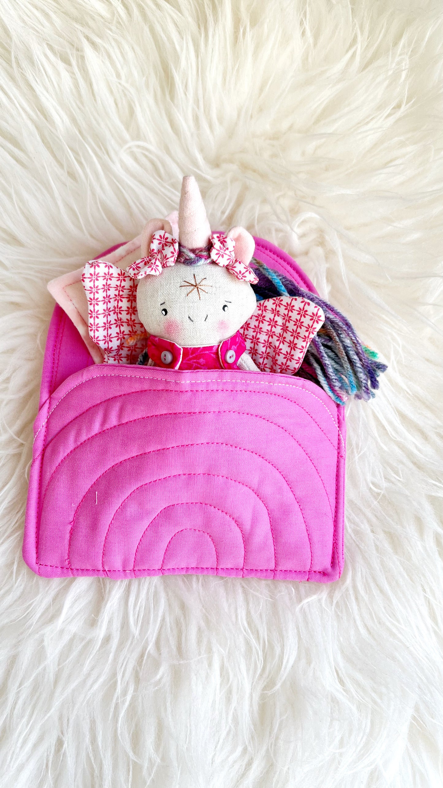 #5 Unicorn Doll, Rainbow Bed