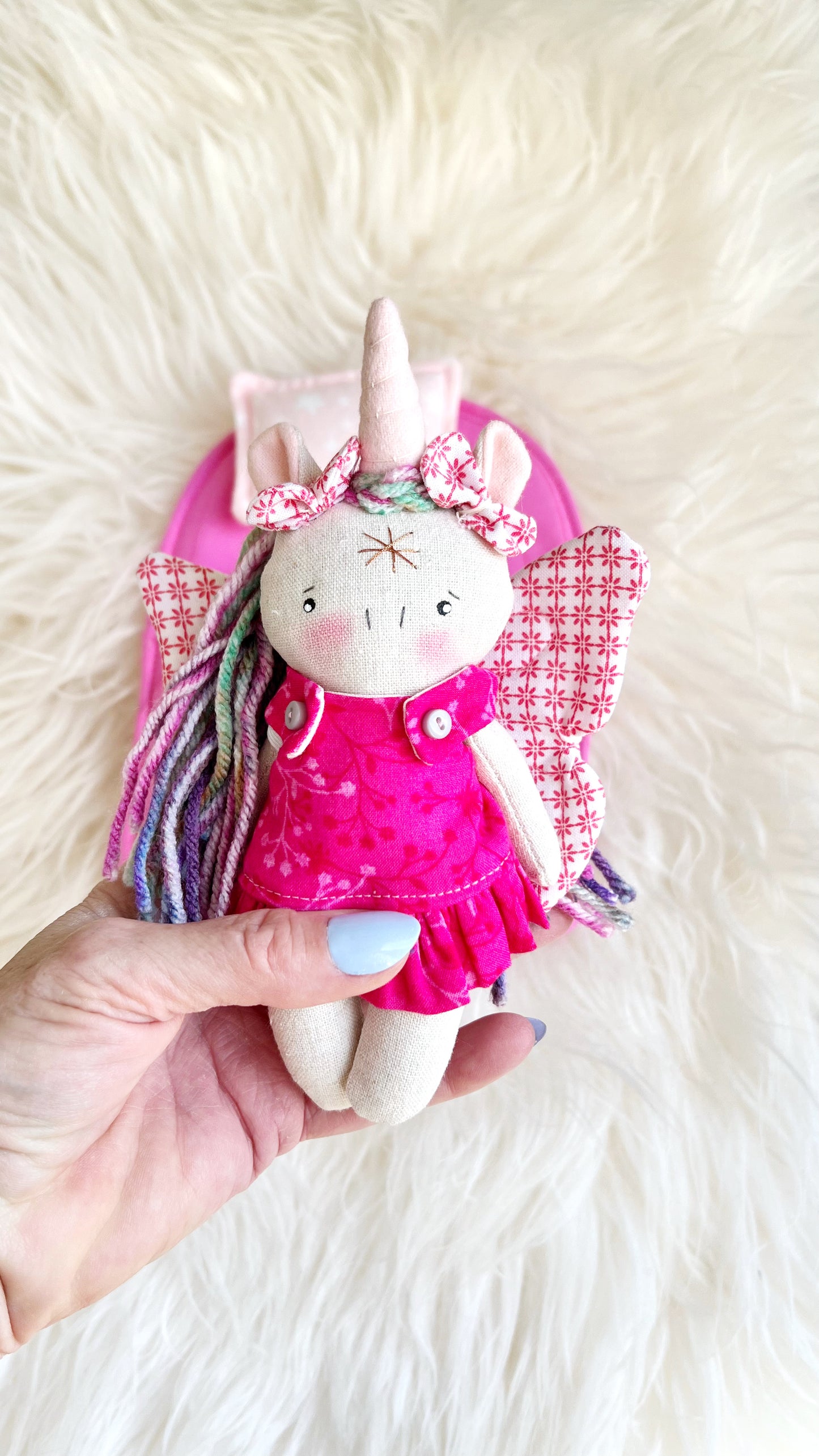 #6 Unicorn Doll, Rainbow Bed