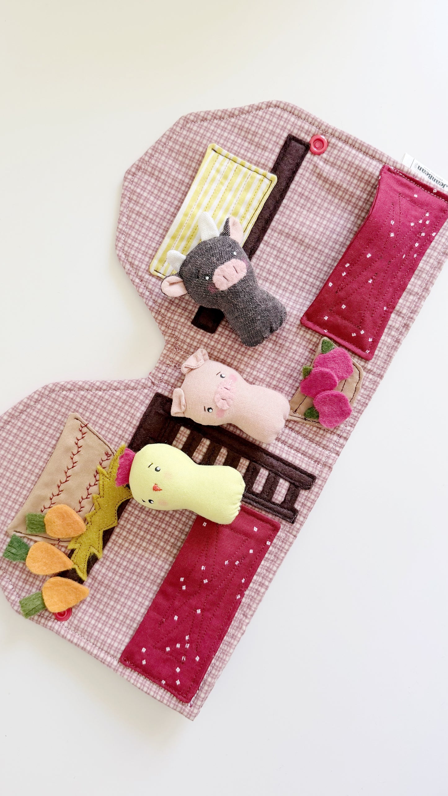 Barn Wallet, Barnyard House, Farm Animals
