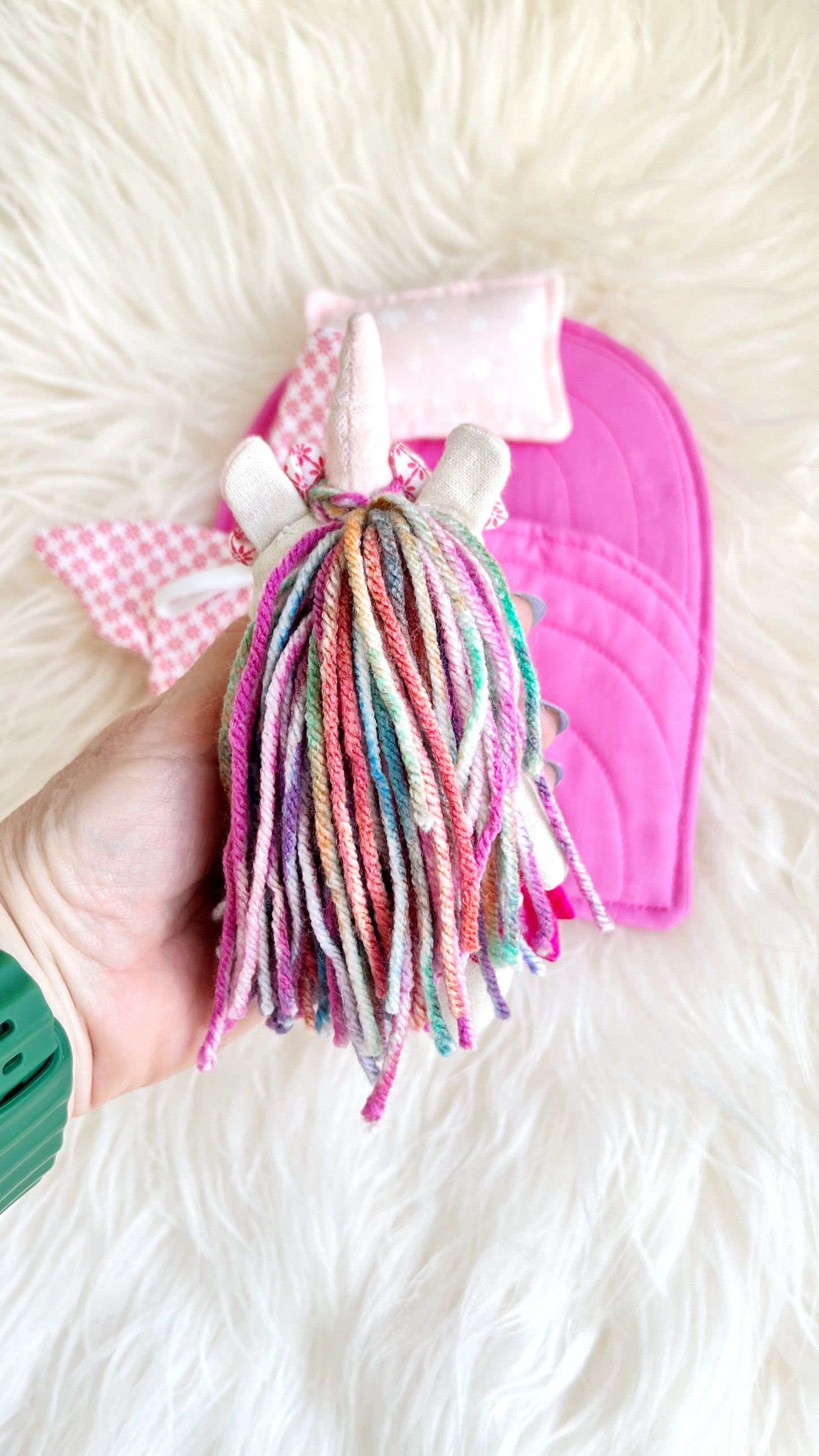 #6 Unicorn Doll, Rainbow Bed