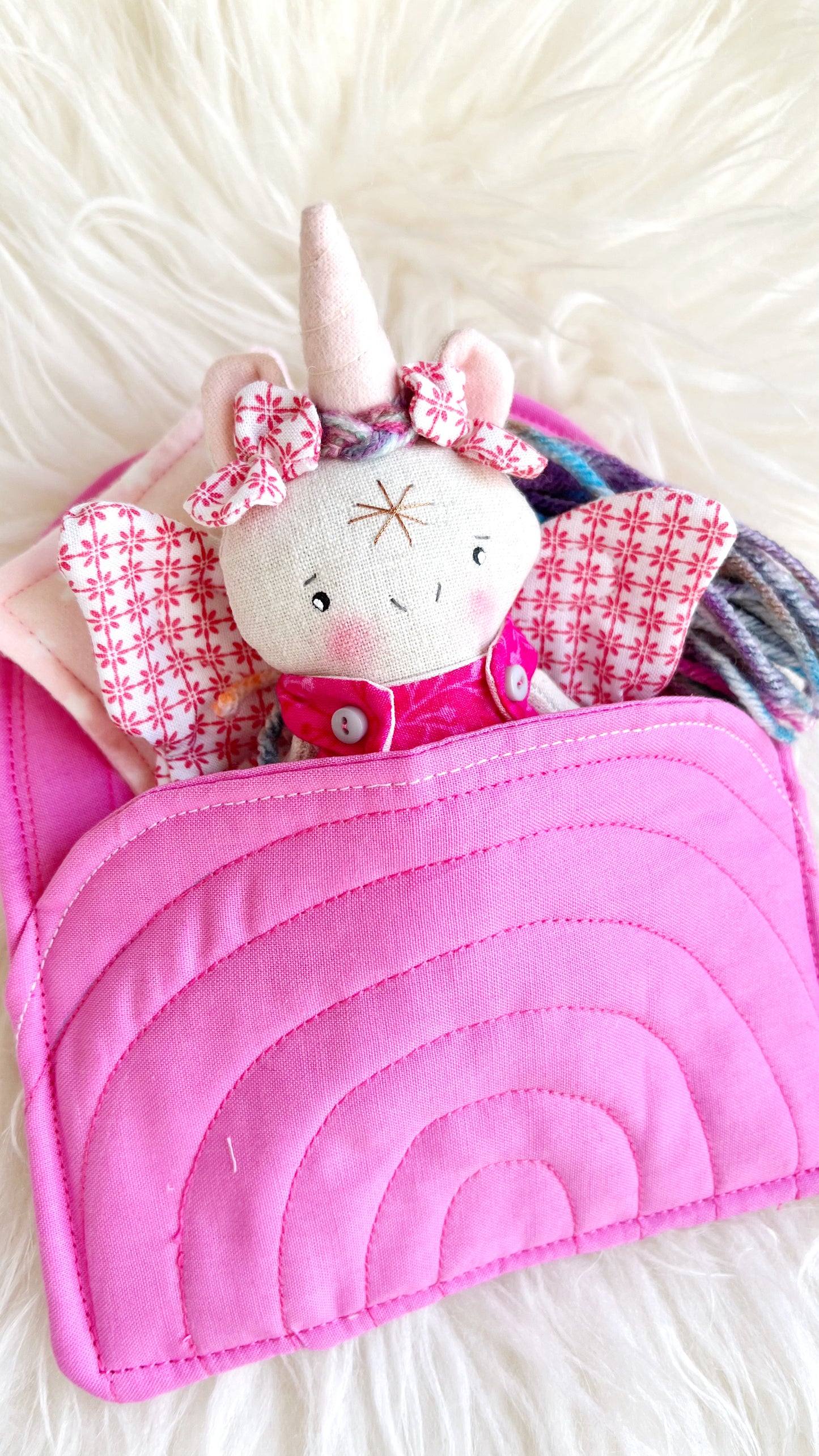 #5 Unicorn Doll, Rainbow Bed