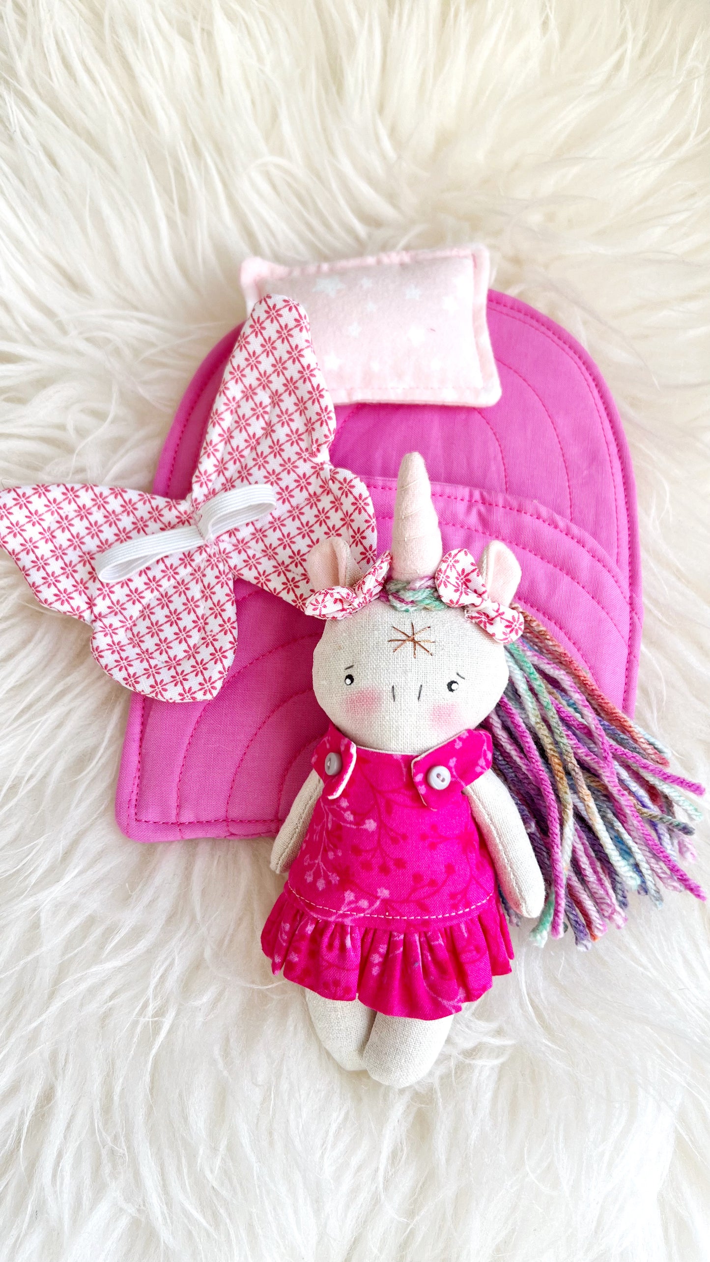#6 Unicorn Doll, Rainbow Bed