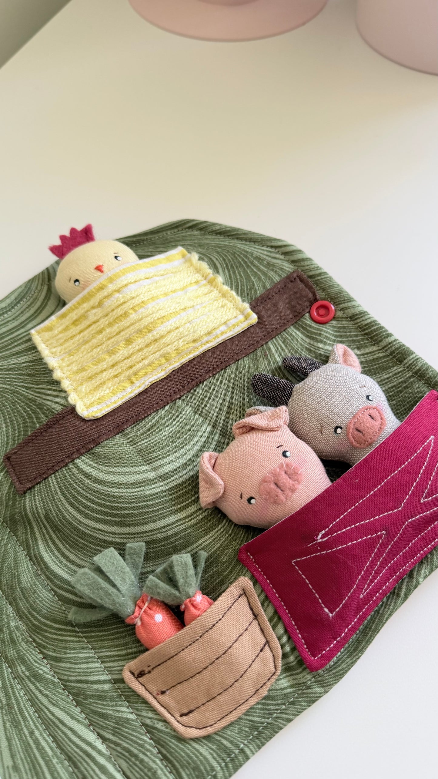 Barn Wallet, Barnyard House, Farm Animals