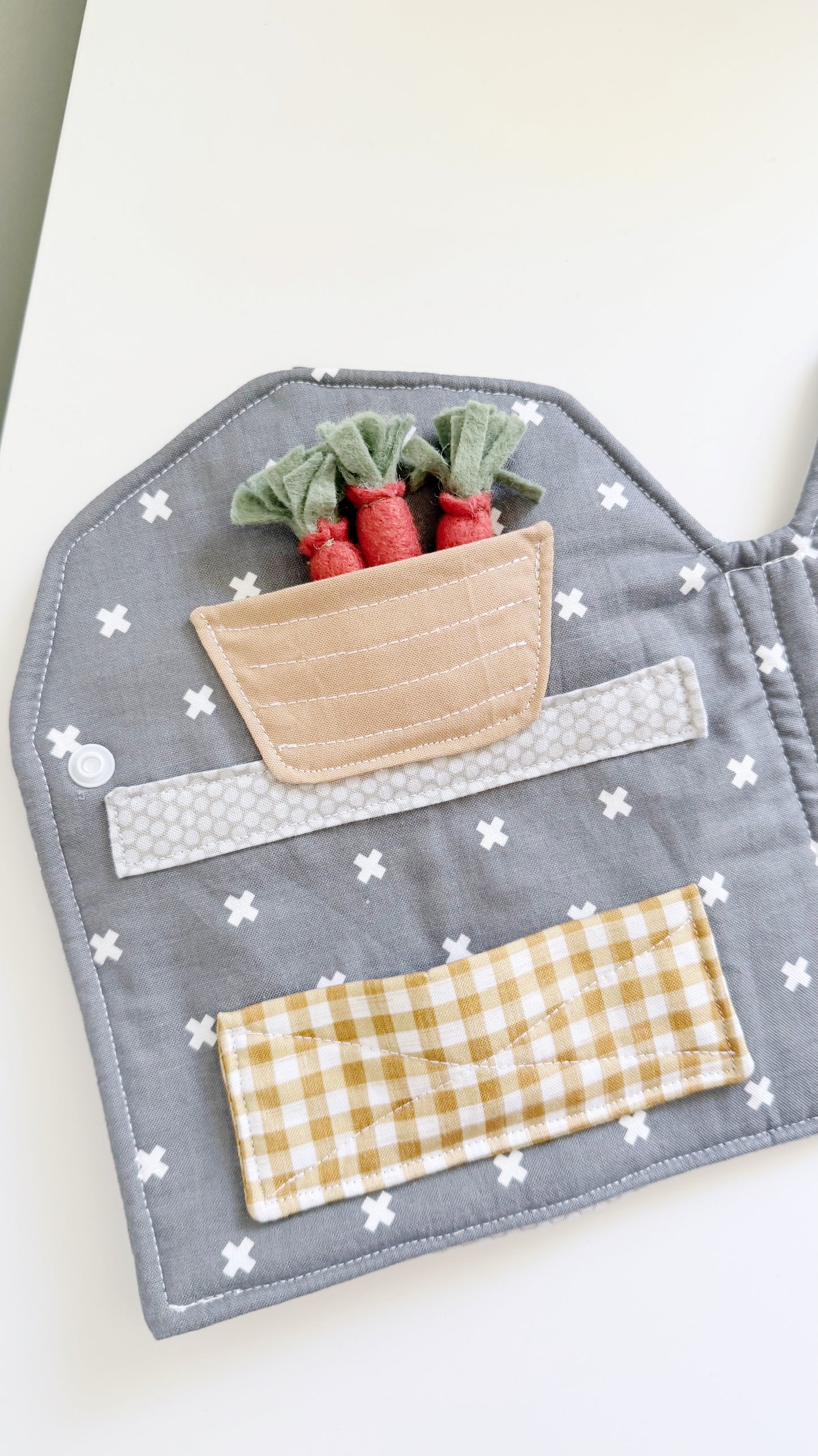 Barn Wallet, Barnyard House