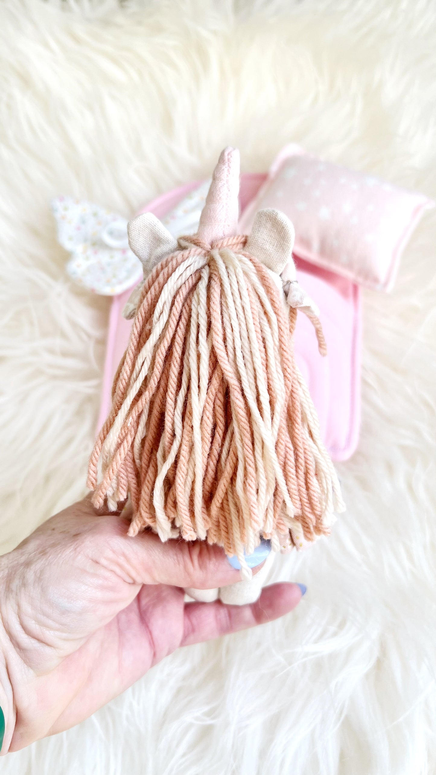 #3 Unicorn Doll, Rainbow Bed