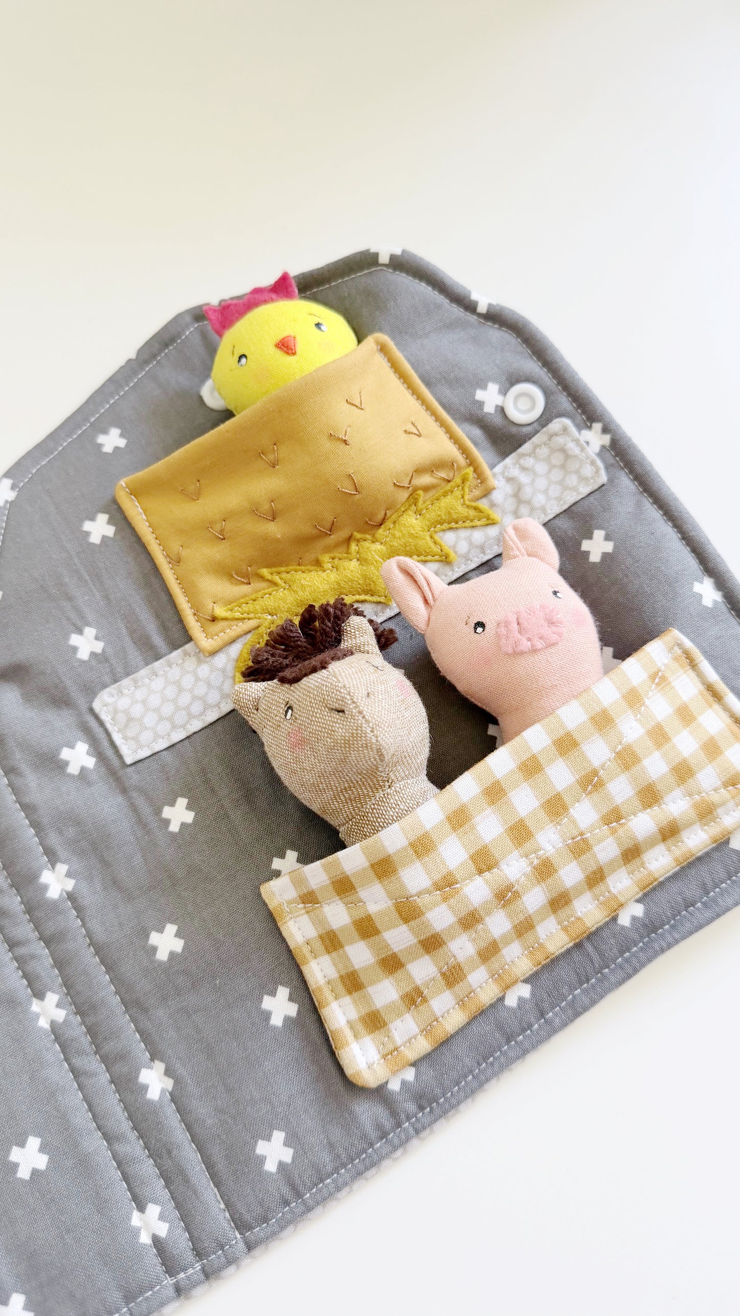 Barn Wallet, Barnyard House
