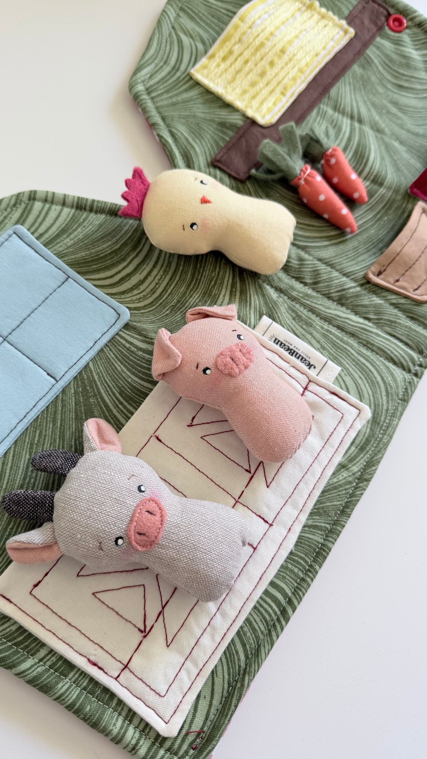 Barn Wallet, Barnyard House, Farm Animals