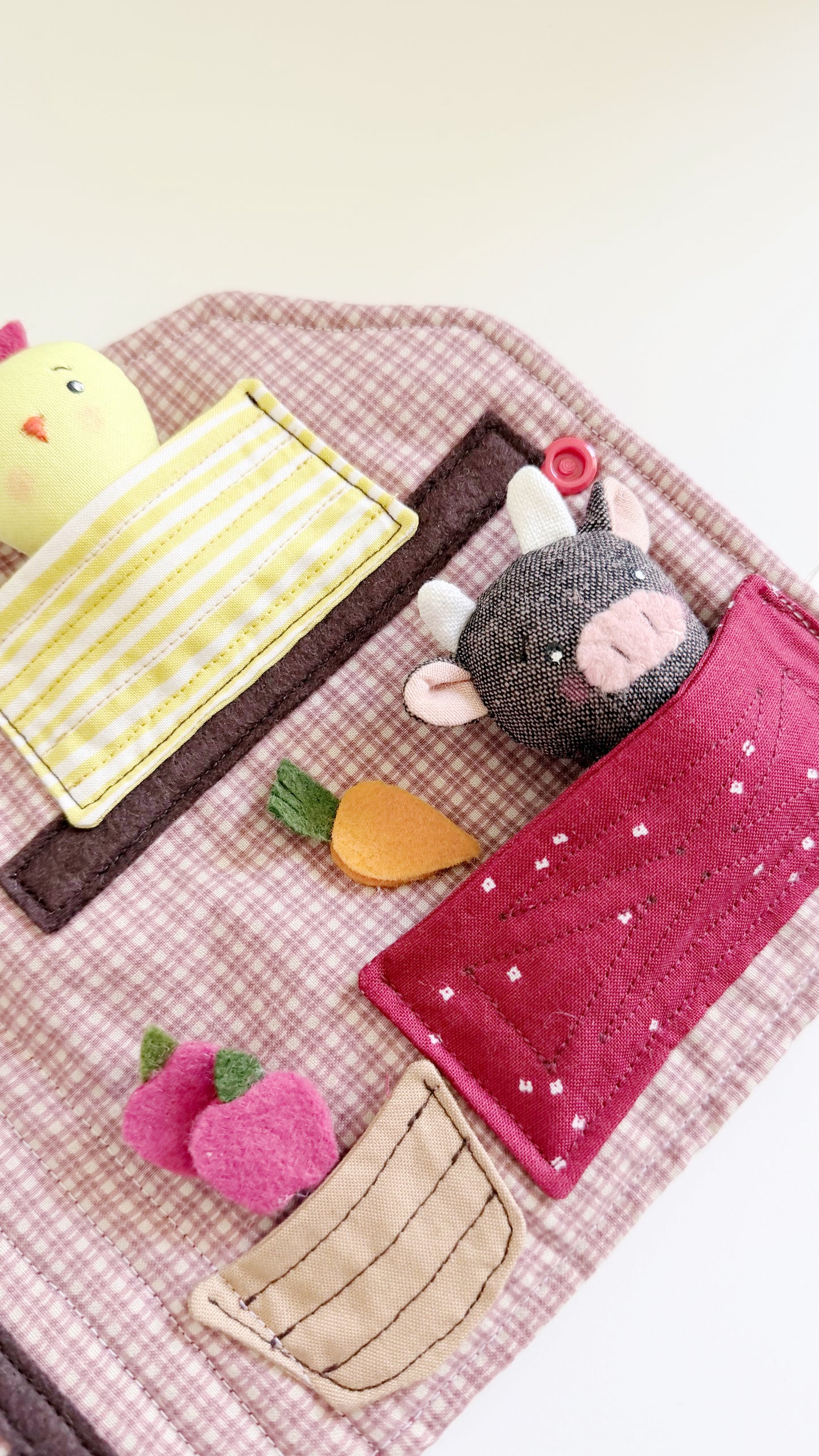 Barn Wallet, Barnyard House, Farm Animals
