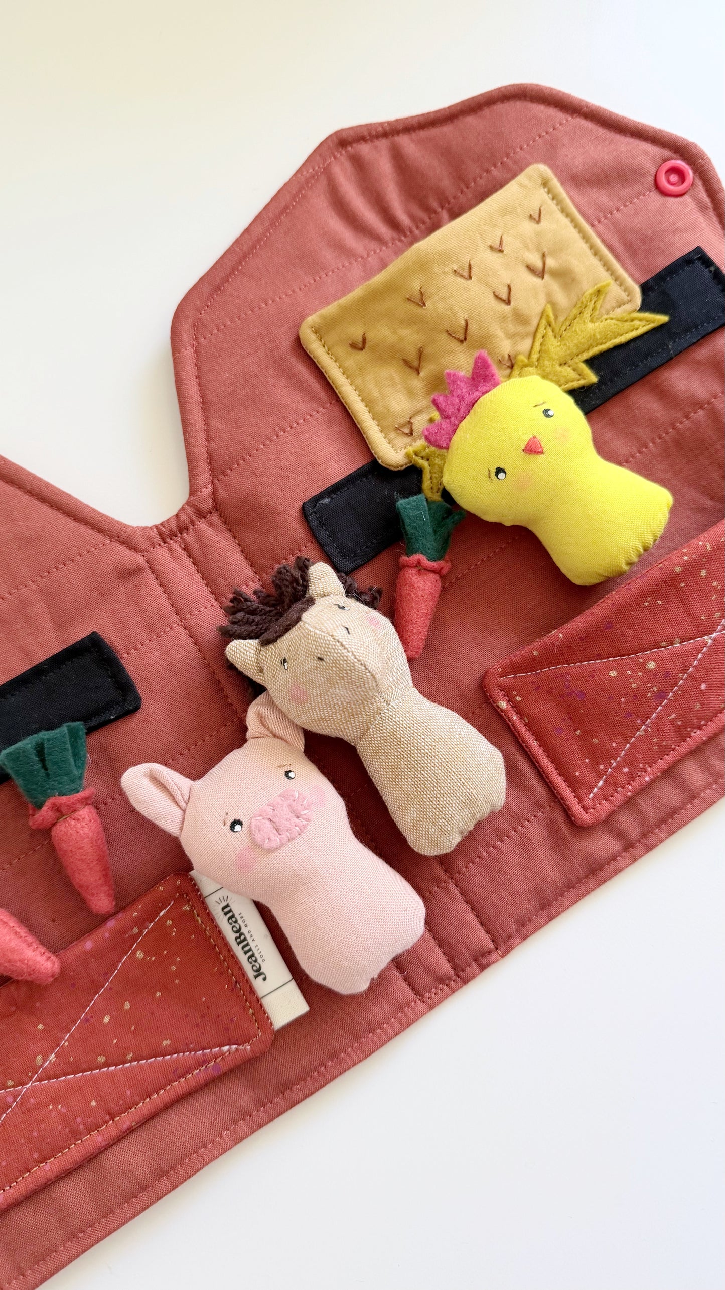 Barn Wallet, Barnyard House, Farm Animals