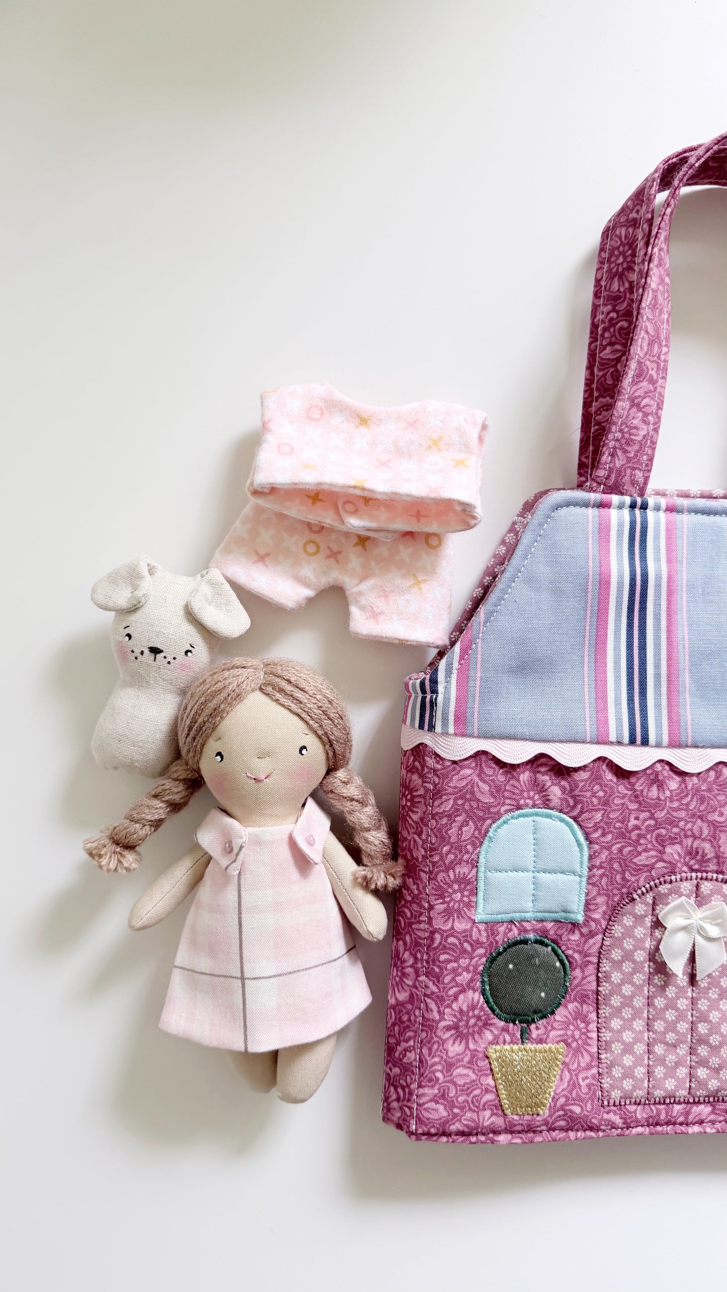 Travel Dollhouse, Pink Fabric Dollhouse
