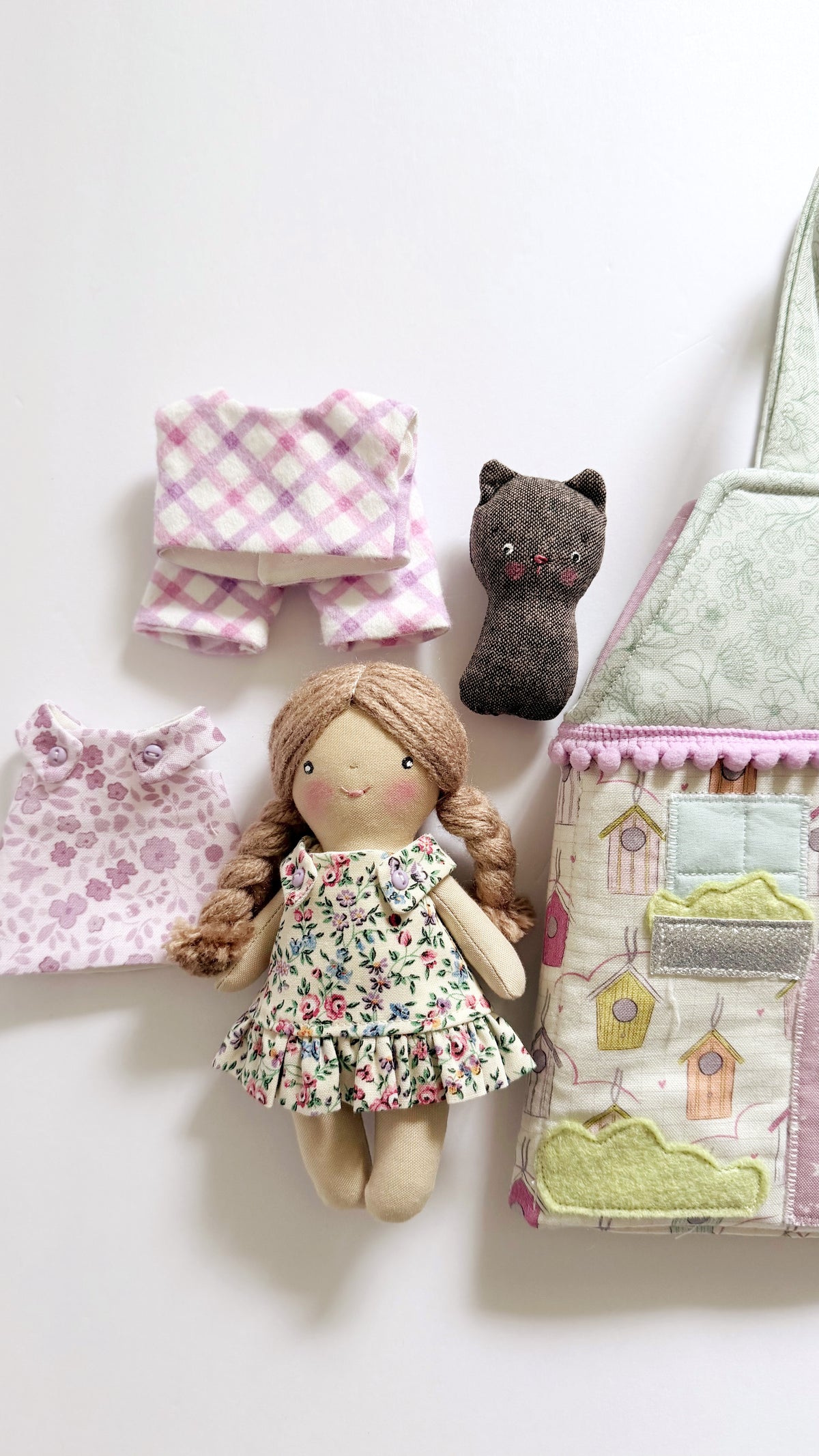 Travel Dollhouse, Pink/Green Fabric Dollhouse