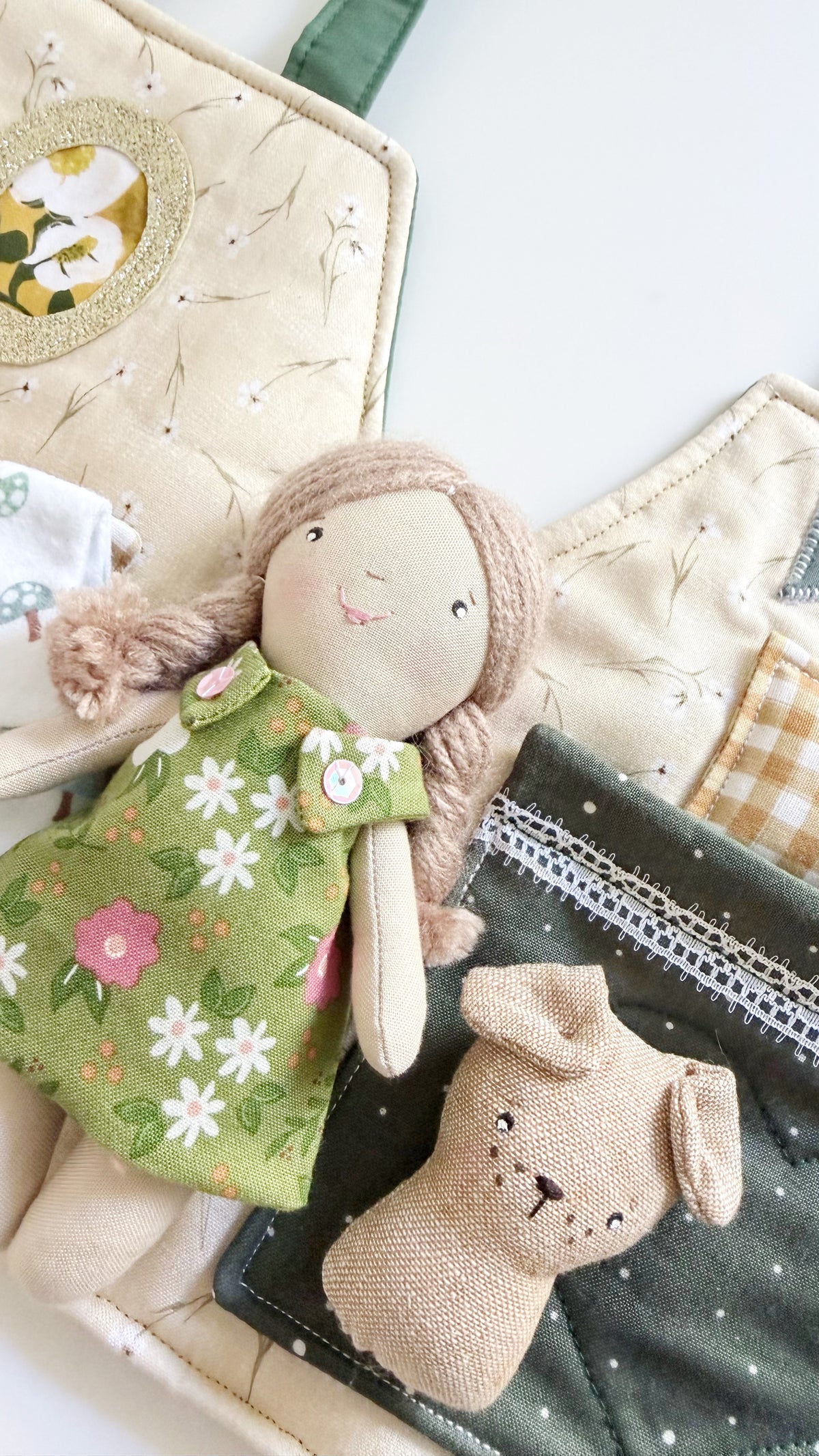 Travel Dollhouse, Portable Doll House, Fabric Dollhouse, Quiet Book