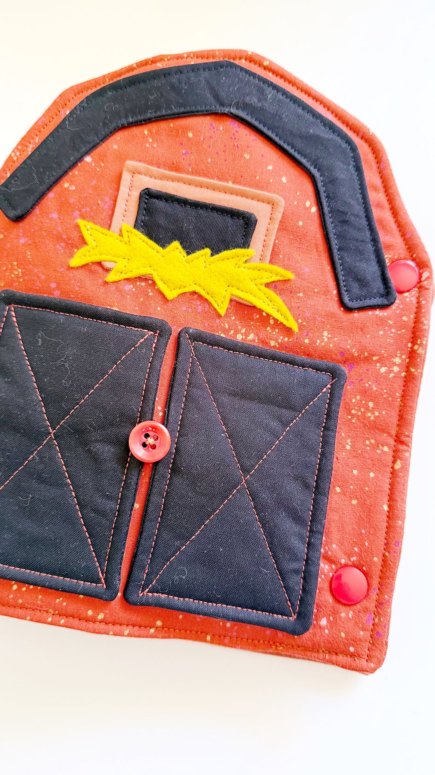 Barn Wallet, Barnyard House, Farm Animals