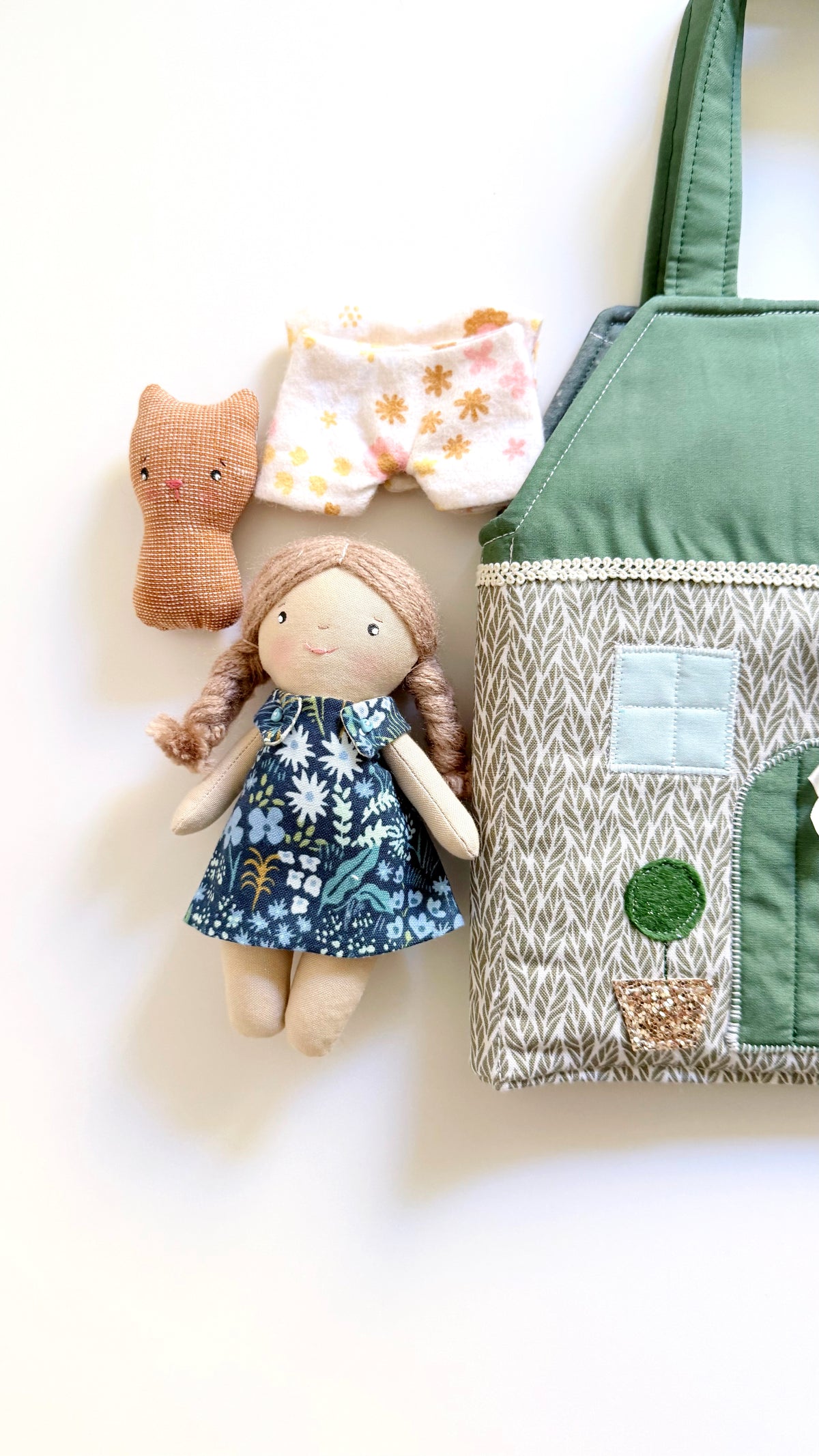 Travel Dollhouse, Portable Doll House, Fabric Dollhouse, Quiet Book