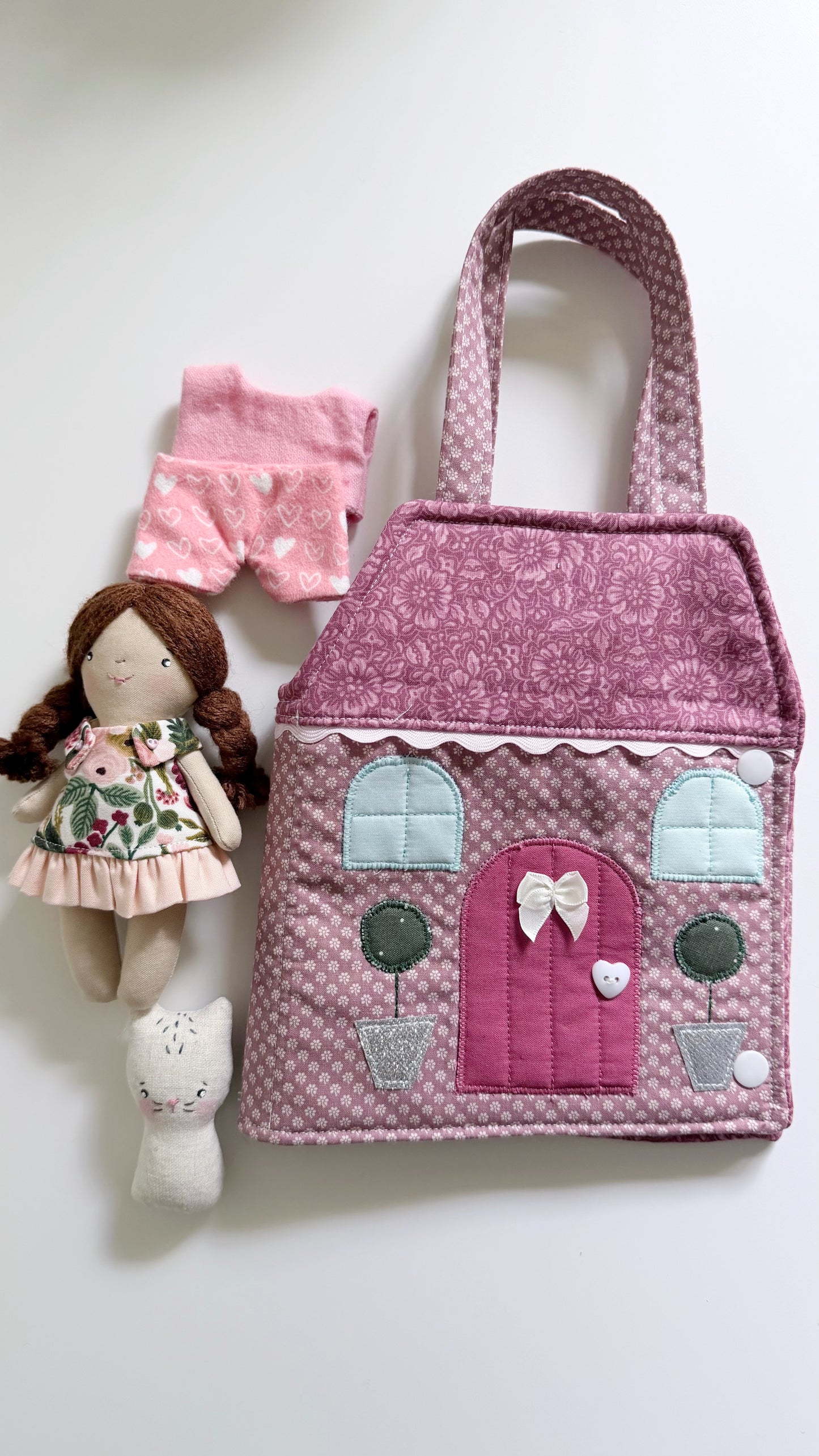 Travel Dollhouse, Pink Fabric Dollhouse