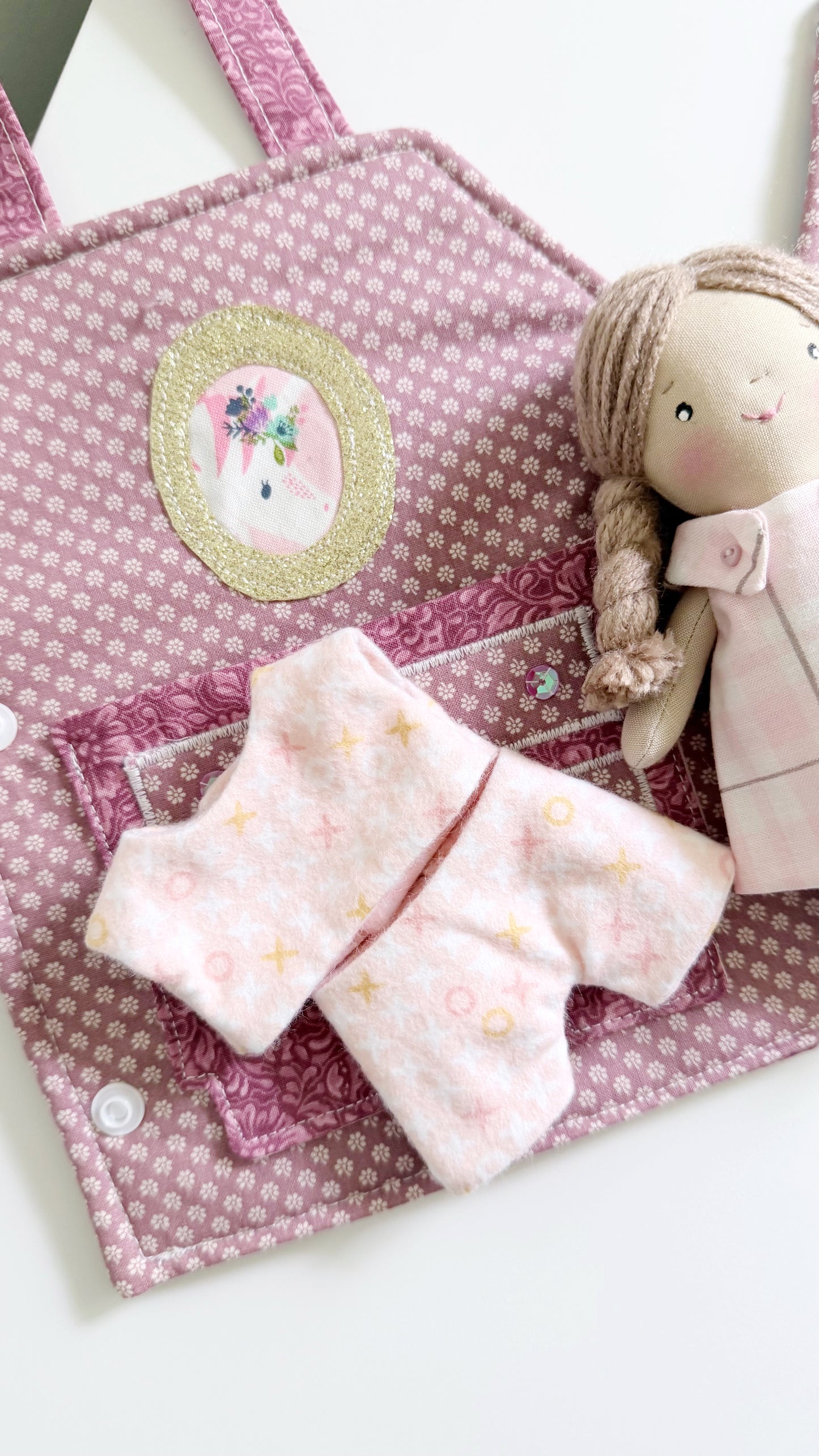 Travel Dollhouse, Pink Fabric Dollhouse