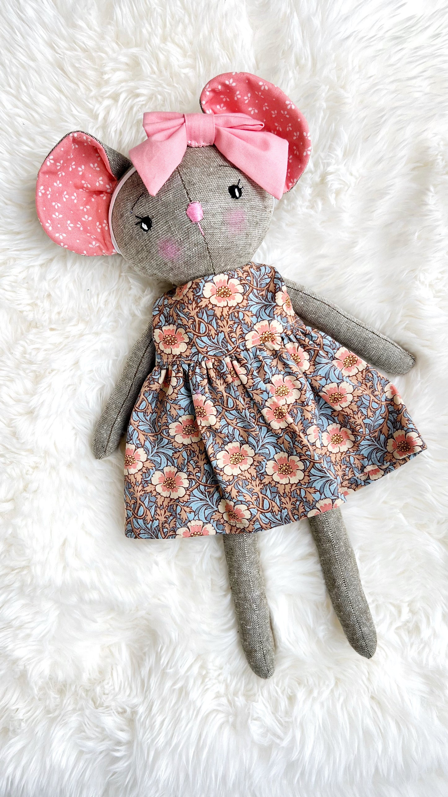 Mouse doll, linen mouse