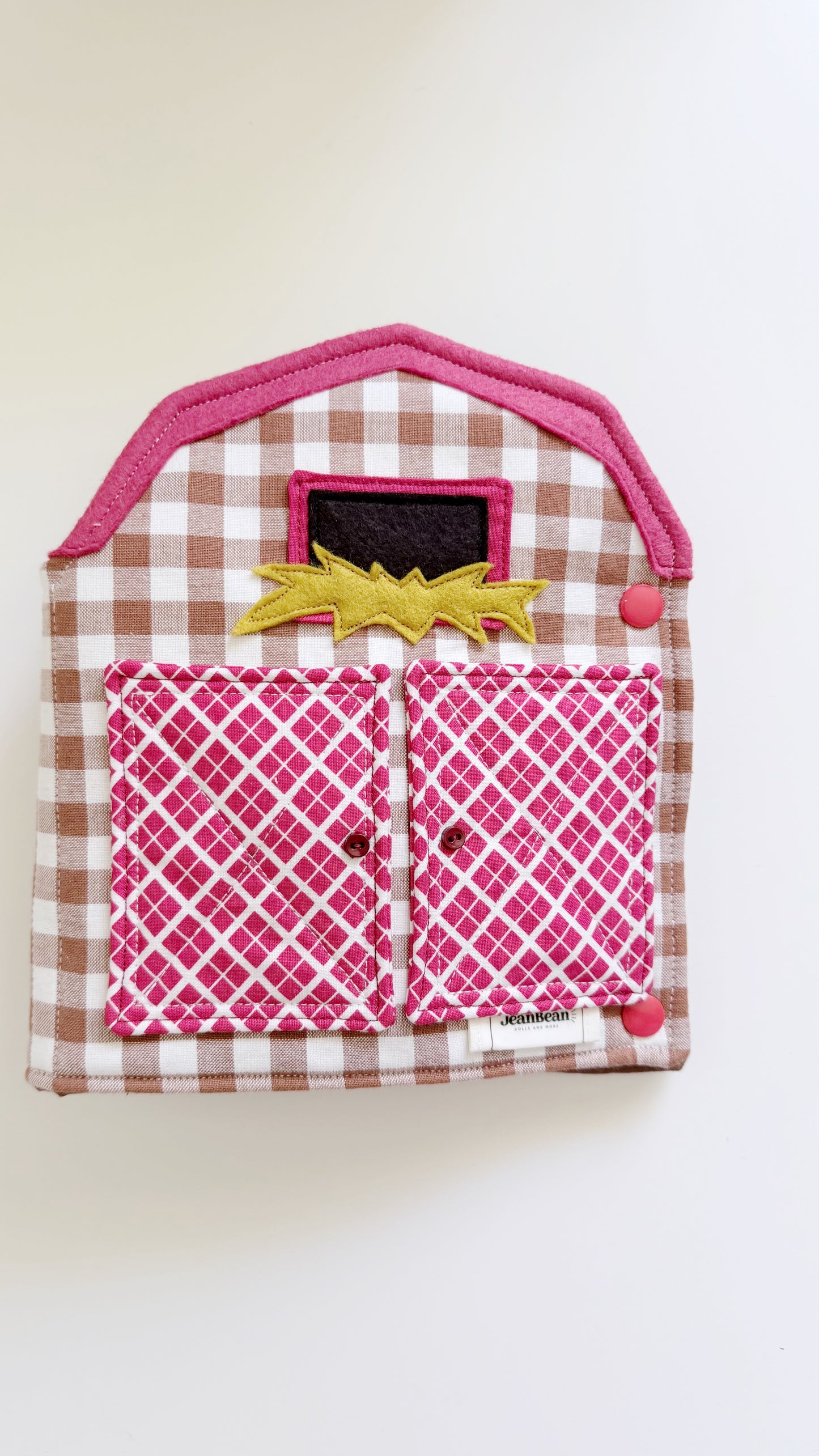 Barn Wallet, Barnyard House