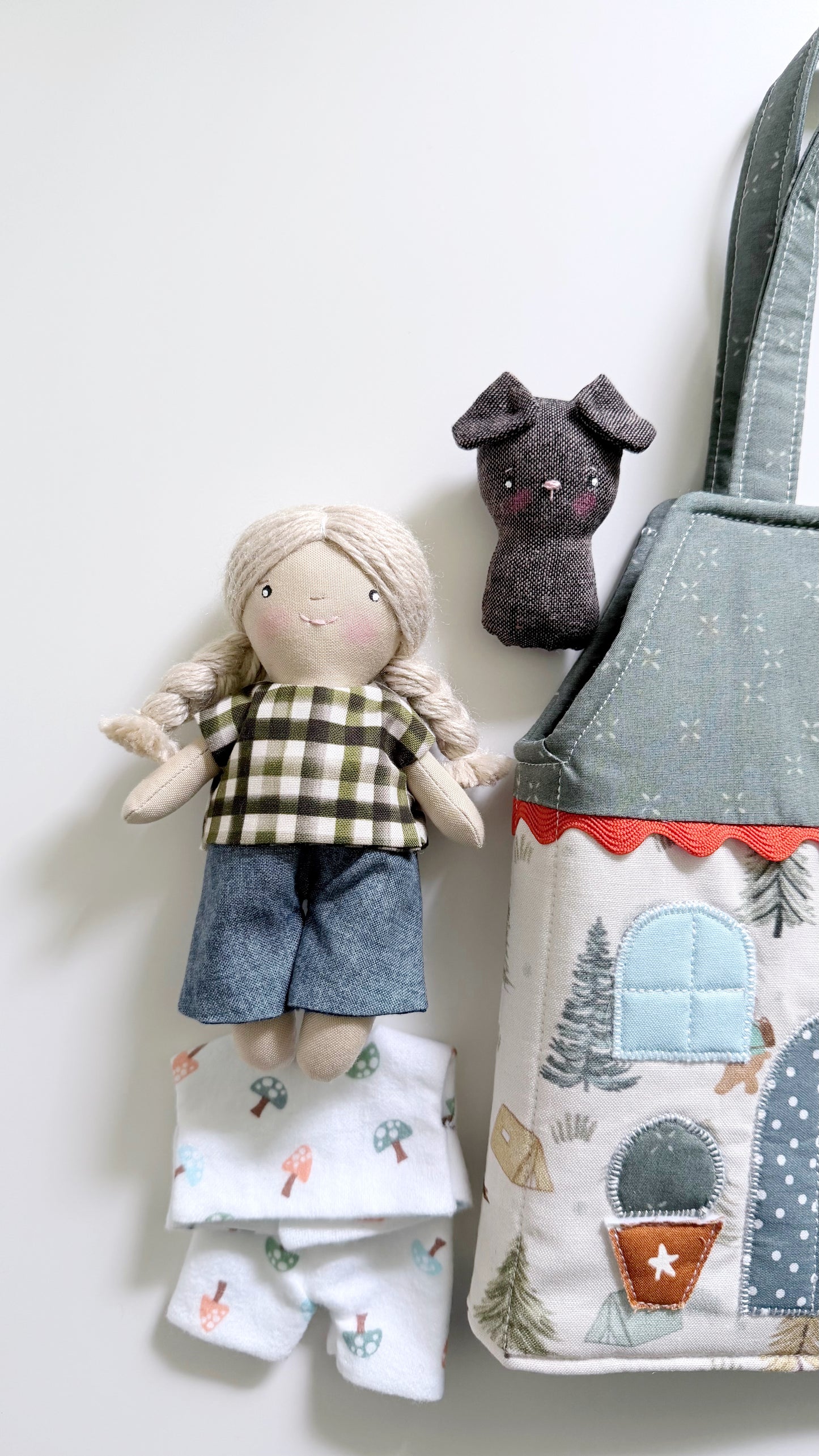 Travel Dollhouse, Camping Fabric Dollhouse