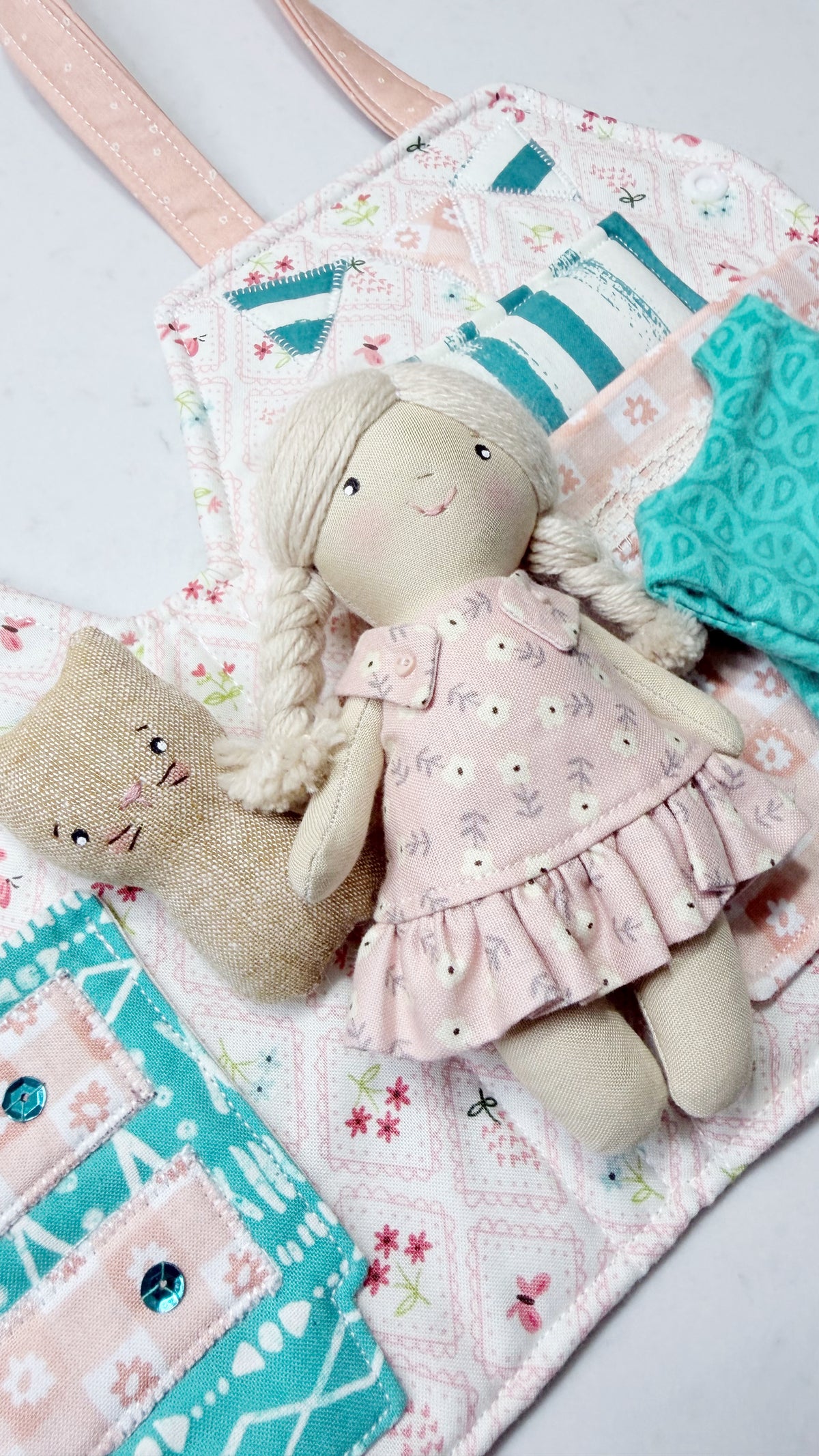 Travel Dollhouse, Pink/Green Fabric Dollhouse